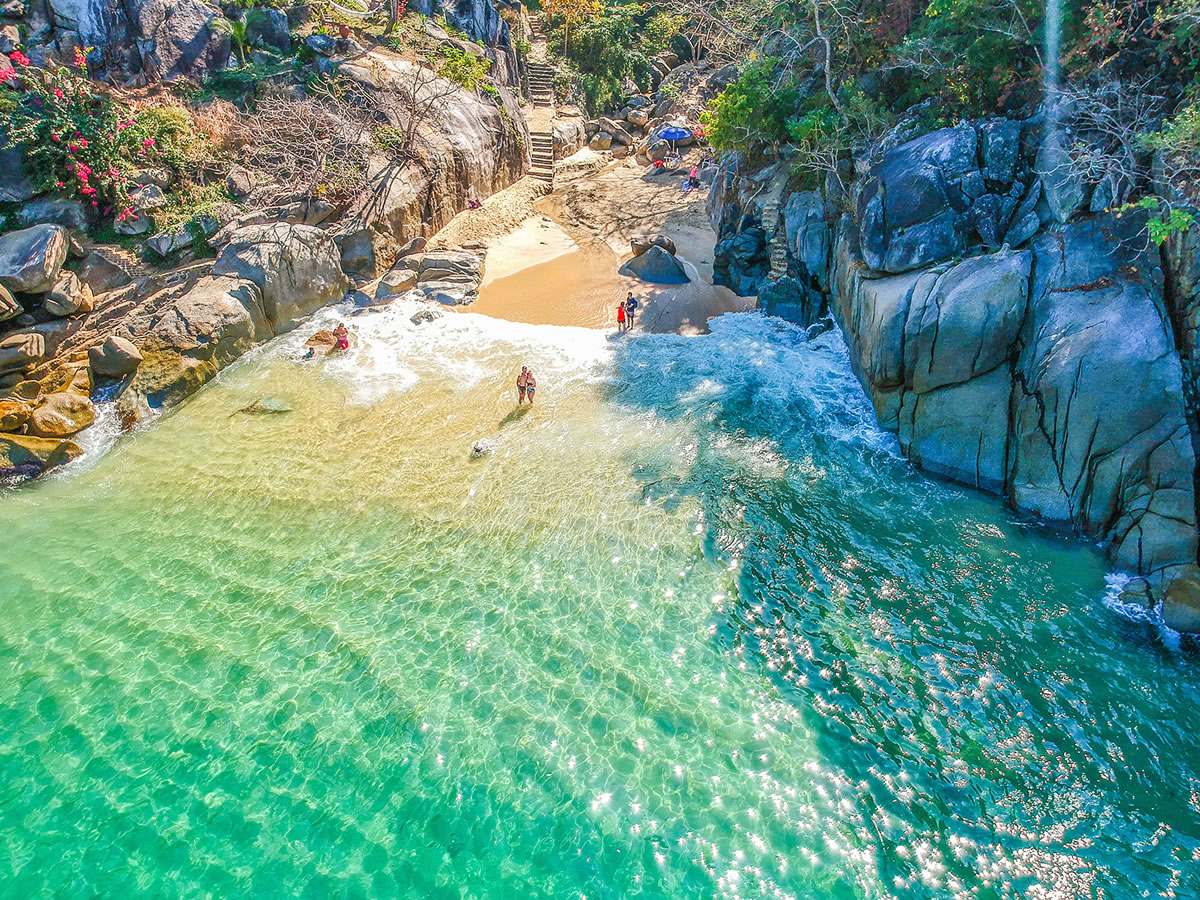 The 5 Best Beaches to Visit by Yacht in Puerto Vallarta The 5 Best Beaches to Visit by Yacht in Puerto Vallarta